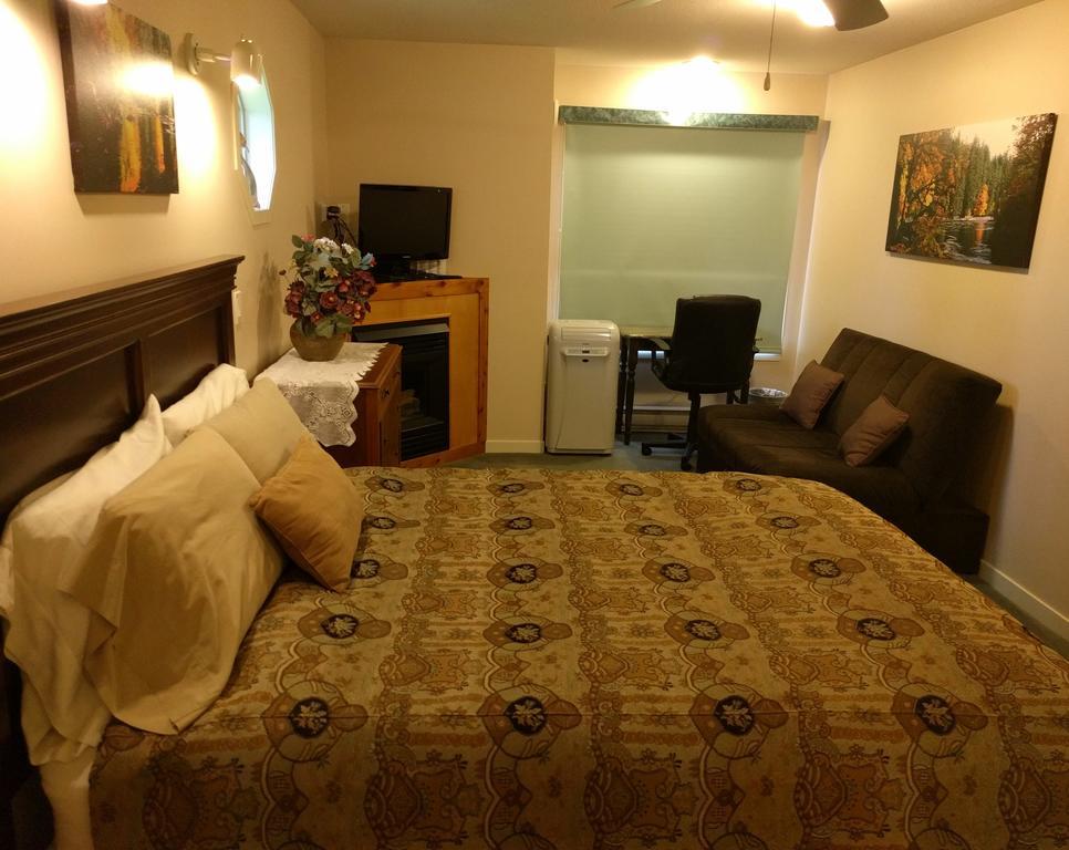 Cedar Wood Lodge Bed & Breakfast Inn Port Alberni Exterior foto